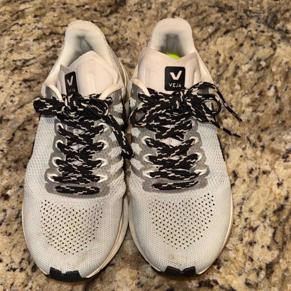 Veja Men's Black and White Sneakers